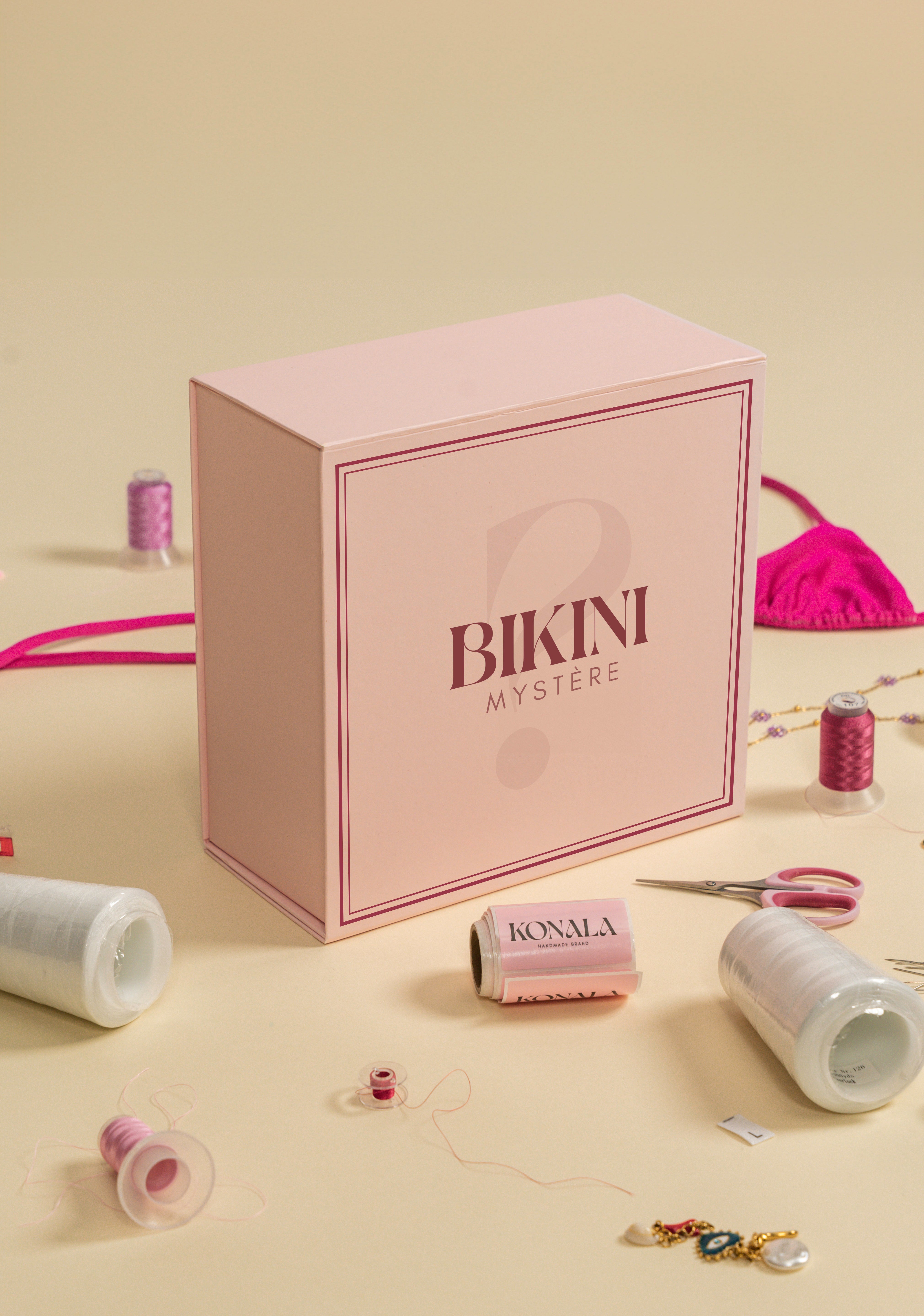 Bikini Mystère - Faites une place au hasard